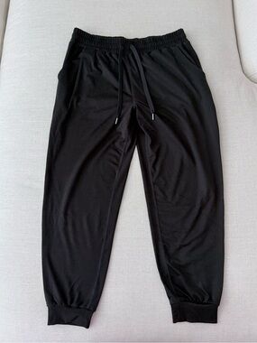 Quince Women’s Black Jogger Pants with Drawstring